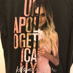 KELSEA BALLERINI TOUR TEE